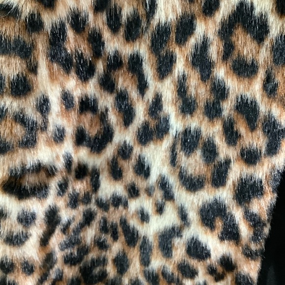 Talbots Leopard Print Faux Fur Fuzzy Vest - Picture 4 of 6